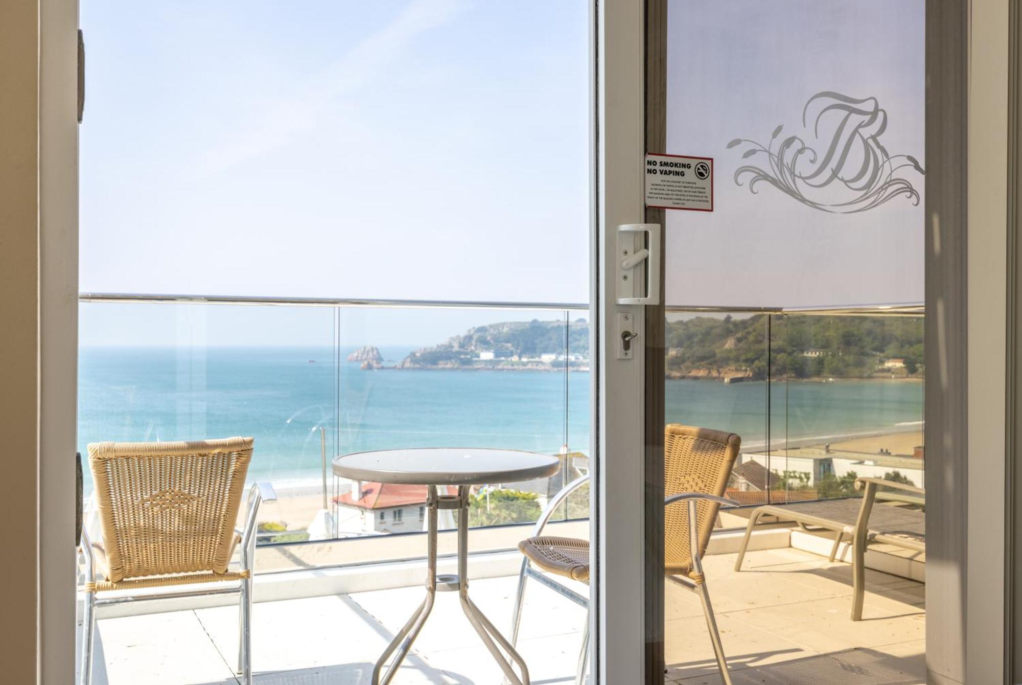 Biarritz Hotel Saint Brélade Esterno foto
